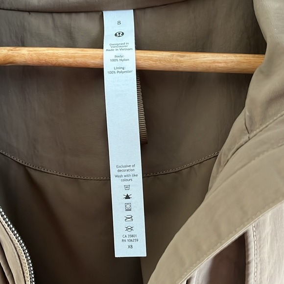 Lululemon Womens Always Effortless Full Zip Hooded Jacket Coat. Like New! - Picture 5 of 7